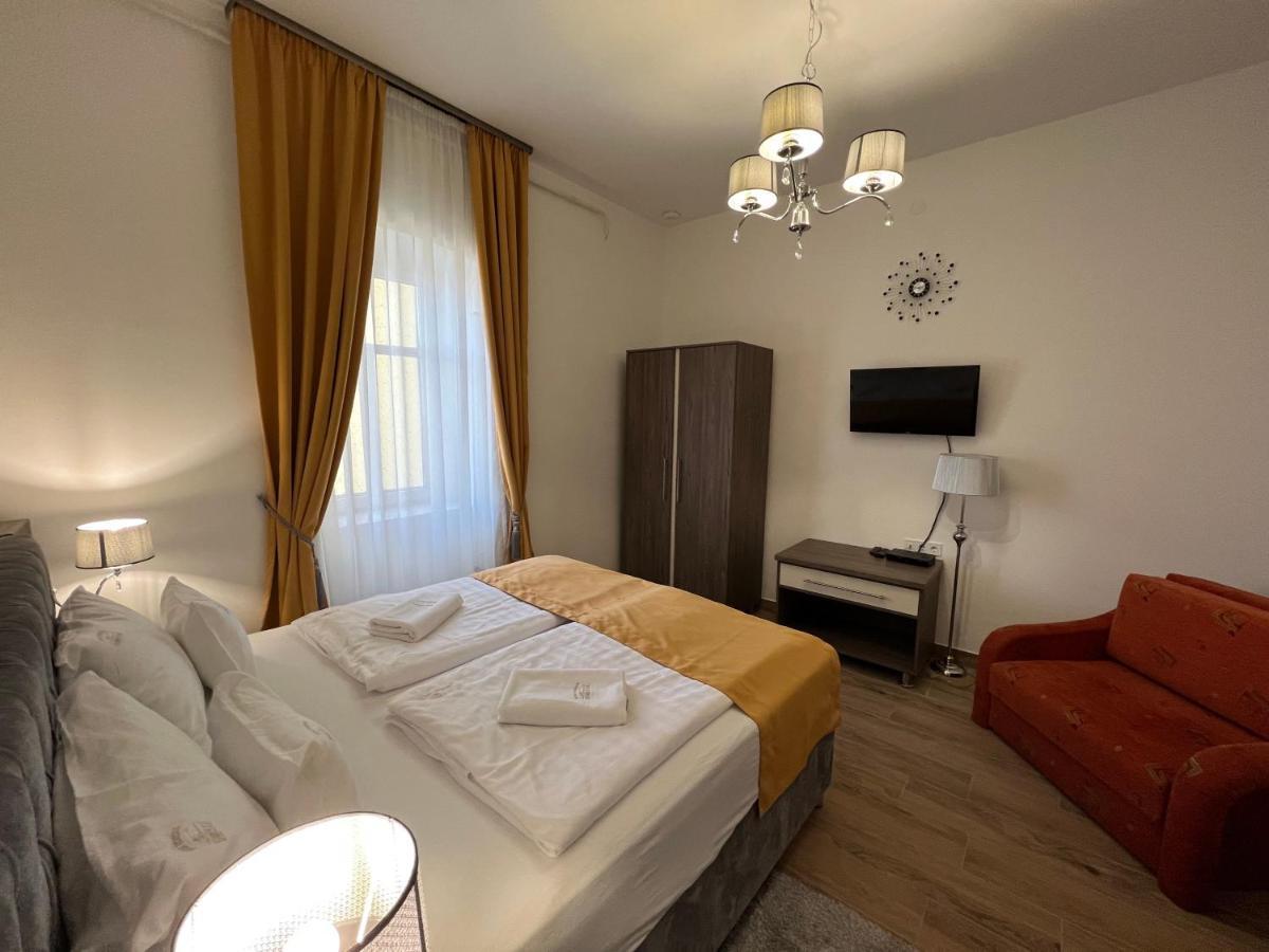 Kuria Vendeghaz Hotel Poroszlo Bagian luar foto