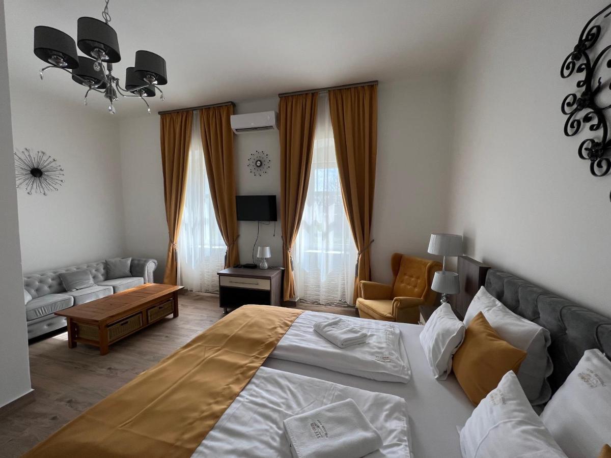 Kuria Vendeghaz Hotel Poroszlo Bagian luar foto