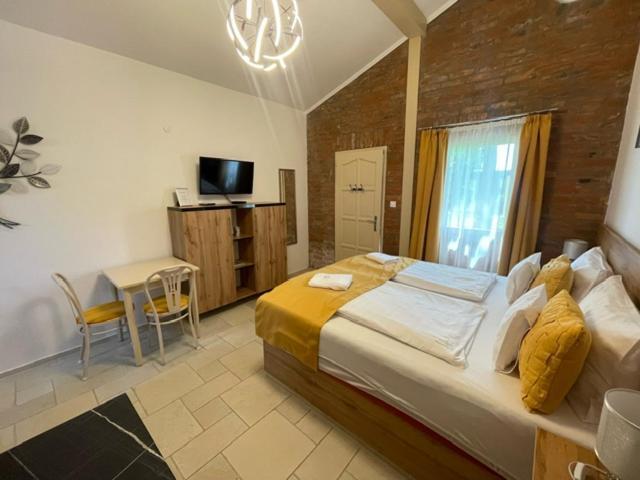 Kuria Vendeghaz Hotel Poroszlo Bagian luar foto